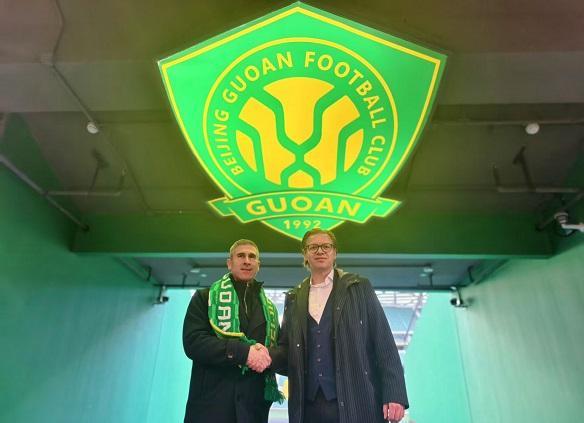 开云体育网址-国安新帅和新任体育总经理携手亮相 主帅表态有信心走好全新旅程